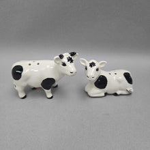 Load image into Gallery viewer, Ceramic Black &amp; White Cow Salt &amp; Pepper Shakers (3")
