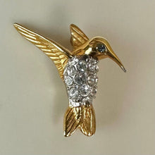Load image into Gallery viewer, Vintage Krementz Gold Plated Clear Crystal Crested Hummingbird Brooch Pin (1")
