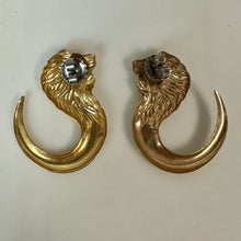 Load image into Gallery viewer, Vintage Bassani Style Goldtone Lion Earrings (1.75")
