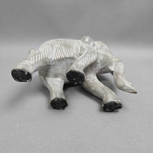 Load image into Gallery viewer, Chalkware/Resin Elephant Figurine (5.5x6x3)
