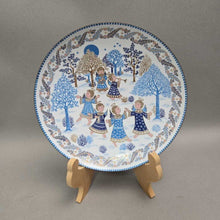 Load image into Gallery viewer, Studio Steinbock Christmas Angels Plate (~7.5")
