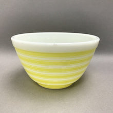 Load image into Gallery viewer, Vintage Pyrex "Rainbow Stripe" Yellow Mixing Bowl #401 (1.5 Pint) (~3.25x5.75)
