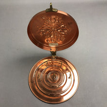 Load image into Gallery viewer, Cook's Bazaar Copper Wall-Hanging Mold / Hook Set (9x6.5)

