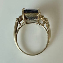 Load image into Gallery viewer, 10K Gold Iolite Ring sz 6.75 (4.8g)
