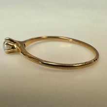 Load image into Gallery viewer, Antique 14K Gold Prong Set Pearl Ring sz 6 (1.0g)
