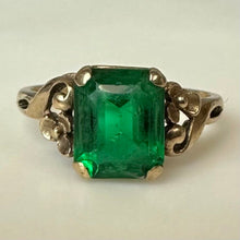 Load image into Gallery viewer, Vintage 10K Gold Green Paste Stone Ring sz 5 (1.8g)
