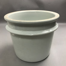 Load image into Gallery viewer, Vintage Stoneware Hall China Steam Table Insert (9.5")
