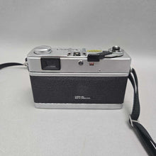 Load image into Gallery viewer, Canon Canonet 28 35mm Film Camera (3x5x2.75)

