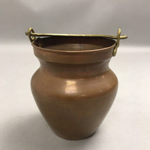Load image into Gallery viewer, Vintage Small Copper Cauldron with Brass Handle (4")
