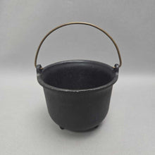 Load image into Gallery viewer, Miniature Cast Iron Kettle (3.25x4x4)
