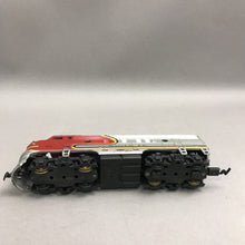 Load image into Gallery viewer, Vintage Tyco HO Scale Santa Fe 4015 Diesel Locomotive
