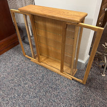 Load image into Gallery viewer, Display Case with Sliding Doors (26x23x7)
