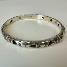 Load image into Gallery viewer, Brighton Silver Plated Shot Through The Heart Bangle Bracelet (7.5" Circumference)
