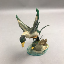 Load image into Gallery viewer, Duck Sculpture On Pond (5")
