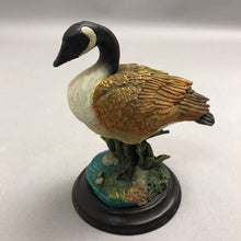 Load image into Gallery viewer, Goose Sculpture (5")
