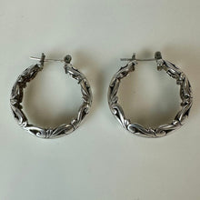 Load image into Gallery viewer, Vintage Sterling Filigree Scroll Hoop Earrings (1")
