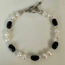 Load image into Gallery viewer, Freshwater Pearl Onyx Crystal Bead Sterling Toggle Bracelet (7.25")
