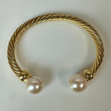 Load image into Gallery viewer, Vintage Goldtone Twisted Cable Cuff Bracelet Faux Pearl Accent
