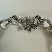 Load image into Gallery viewer, Vintage Monet Silvertone Textured O-Link Bracelet (6.75")

