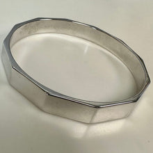 Load image into Gallery viewer, Vintage Monet Silvertone Geometric Bangle Bracelet (7.5" Circumference)
