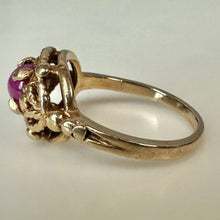 Load image into Gallery viewer, Vintage 14K Gold Star Ruby Ring sz 4 (3.2g)
