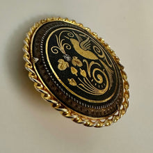 Load image into Gallery viewer, Vintage Toledo Damascene Bird Brooch Pin (1.25")
