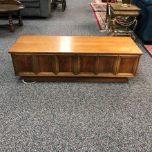 Load image into Gallery viewer, Lane Cedar Chest (16x53x19)
