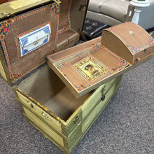 Load image into Gallery viewer, Antique Green Trunk (30x35x21)
