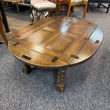 Load image into Gallery viewer, Coffee Table (17x34x30)
