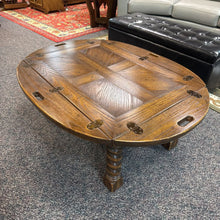 Load image into Gallery viewer, Coffee Table (17x34x30)
