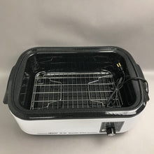 Load image into Gallery viewer, Vintage Nesco 18 Qt Roaster~Roast, Bake, Cook, Steam (24x13x14)
