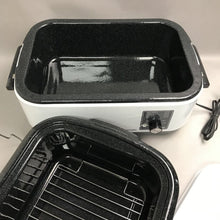 Load image into Gallery viewer, Vintage Nesco 18 Qt Roaster~Roast, Bake, Cook, Steam (24x13x14)
