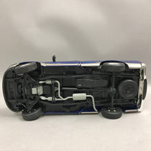Load image into Gallery viewer, Ertl 97 Ford F150 Pickup Truck 1:18 (12")
