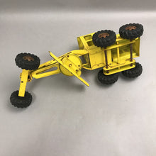 Load image into Gallery viewer, Vintage Tonka Yellow Metal Road Grader Toy (18")
