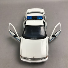 Load image into Gallery viewer, UT Models 1:18 Chevrolet Caprice Chicago Police Car - No Box
