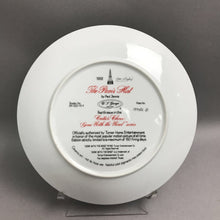 Load image into Gallery viewer, Gone With The Wind Collectors Plate w/COA &amp; Box WL George, "The Paris Hat" (8.5")"
