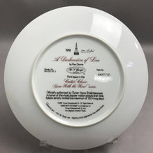 Load image into Gallery viewer, Gone With The Wind Critics Choice A Declaration of Love Collectors Plate (8.5")
