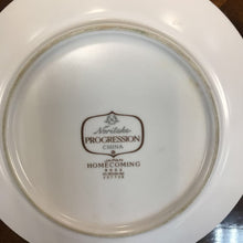 Load image into Gallery viewer, Noritake Progression Homecoming 48 Piece China Set
