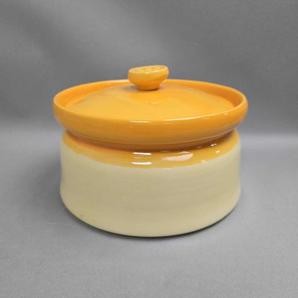 Yellow/Cream Ceramic Covered Casserole Dish / Bean Pot, Daisy