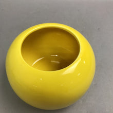 Load image into Gallery viewer, Smiley Face Planter Pot (~4.5x5.5)
