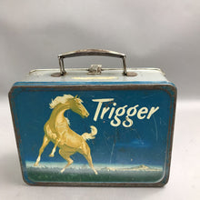Load image into Gallery viewer, Vintage 1956 Trigger Metal Lunchbox Roy Rogers Palomino Horse Western (7x9x4)
