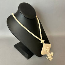 Load image into Gallery viewer, Vintage Polynesian Carved Painted Wood Tassel Necklace (32")
