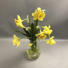 Load image into Gallery viewer, Glas Vase with Yellow Flowers (19")
