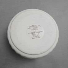 Load image into Gallery viewer, Villeroy &amp; Boch Design Naif Souffle Baking Dish (3.5x8)
