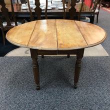 Load image into Gallery viewer, Farm Kitchen Drop Leaf Oval Table (30x47/60x17)
