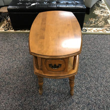 Load image into Gallery viewer, End Table (244x17x26)
