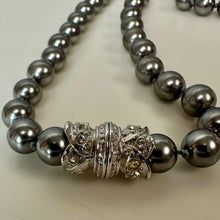 Load image into Gallery viewer, Vintage Nolan Miller Faux Gray Pearl Crystal Snap Closure Necklace (18")
