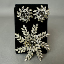 Load image into Gallery viewer, Vintage Sarah Cov Evening Snowflake Gray &amp; Clear Rhinestone Brooch Pin &amp; Clip Earrings Set (2.75")
