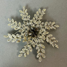 Load image into Gallery viewer, Vintage Sarah Cov Evening Snowflake Gray &amp; Clear Rhinestone Brooch Pin &amp; Clip Earrings Set (2.75")

