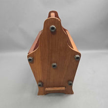 Load image into Gallery viewer, Magazine Stand (15x17x9)
